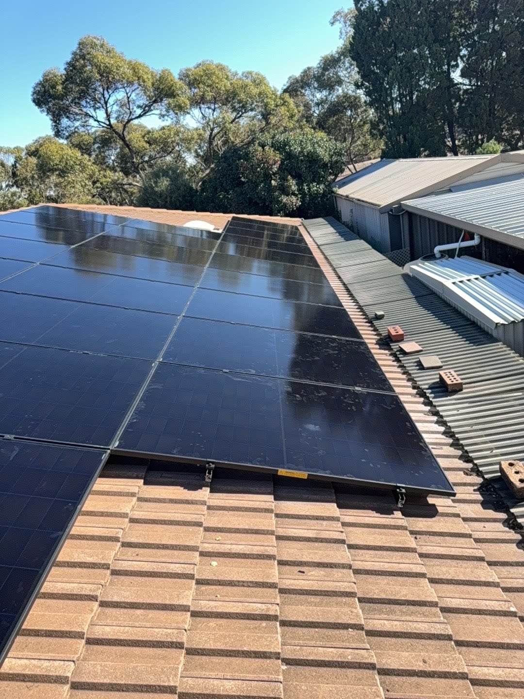 11 kW Solar and 12.8 kWh Battery Installation in Modbury North, SA