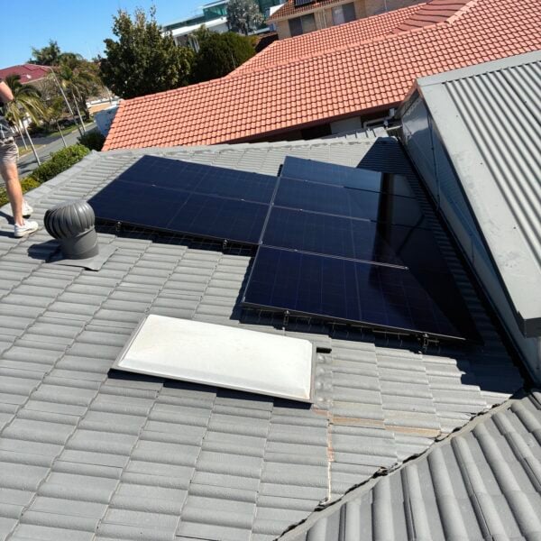 9.03 kW Solar and 24.96 kWh Battery Installation in Newport, QLD