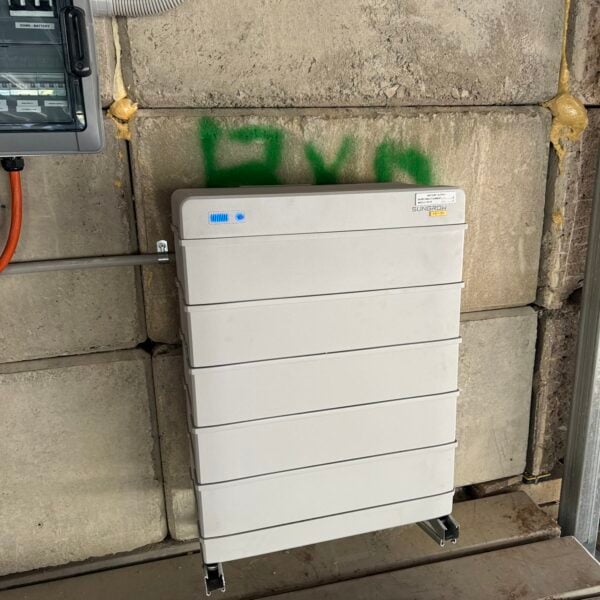 17.6 kW Solar and 16 kWh Battery Installation in Flagstaff Hill, SA