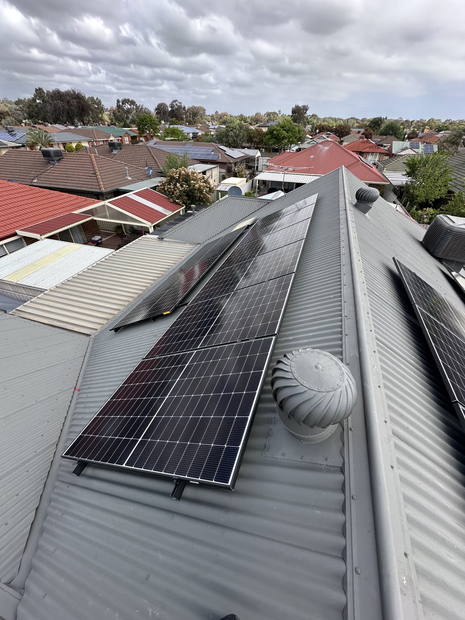 10.56 kW Solar Replacement and Split System Installation in Pooraka, SA